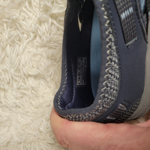 Sketchers blue size 10 sneakers NWT - Picture 4 of 10